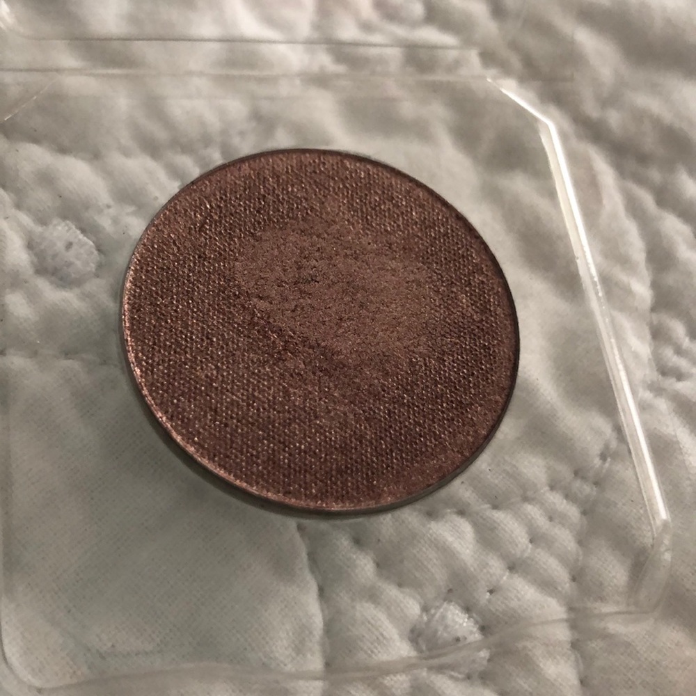 Younique pressed eyeshadow refill